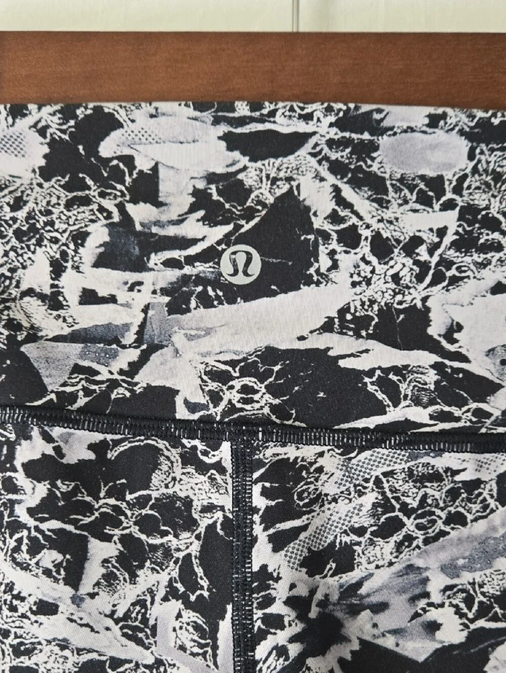 Lululemon Active Black & White Patterned Leggings